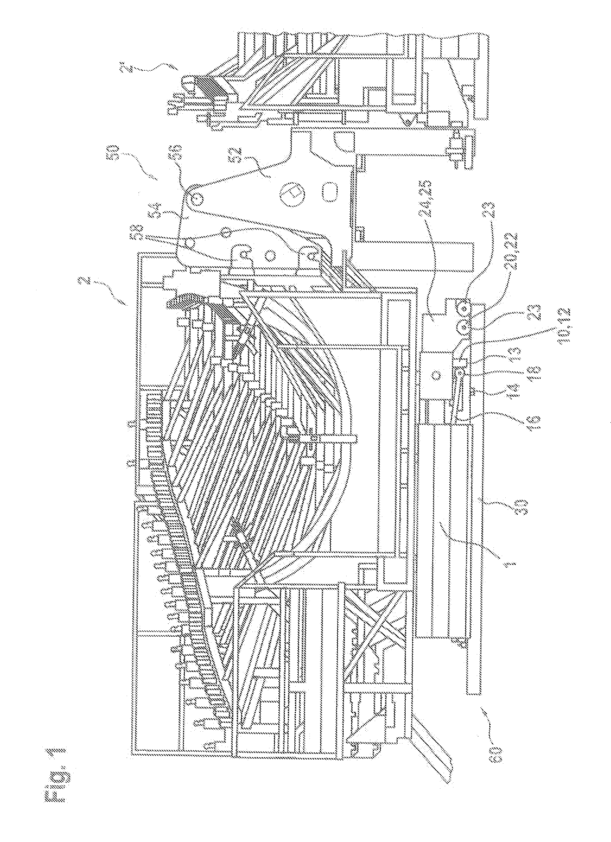 Handling device for handling a rotor blade mold for producing a rotor blade of a wind turbine