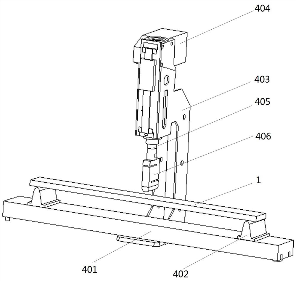 A method and device for measuring the deformation and strain gradient of a component