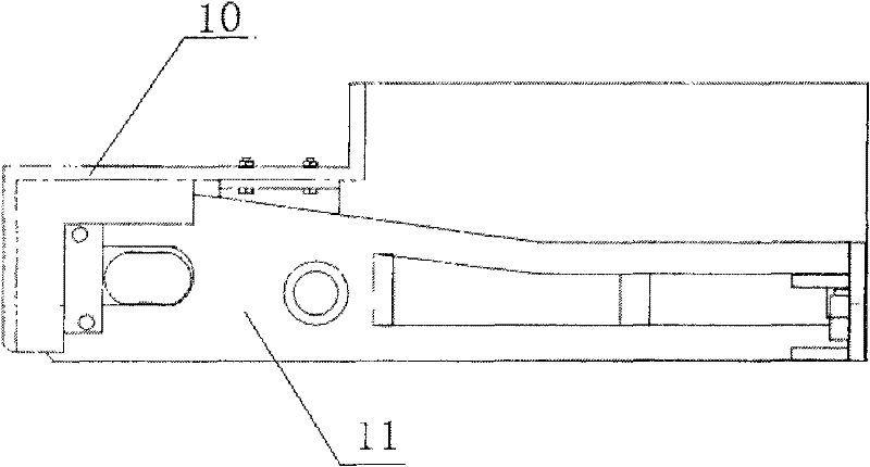 Self-moving type reversed loader for coal mine