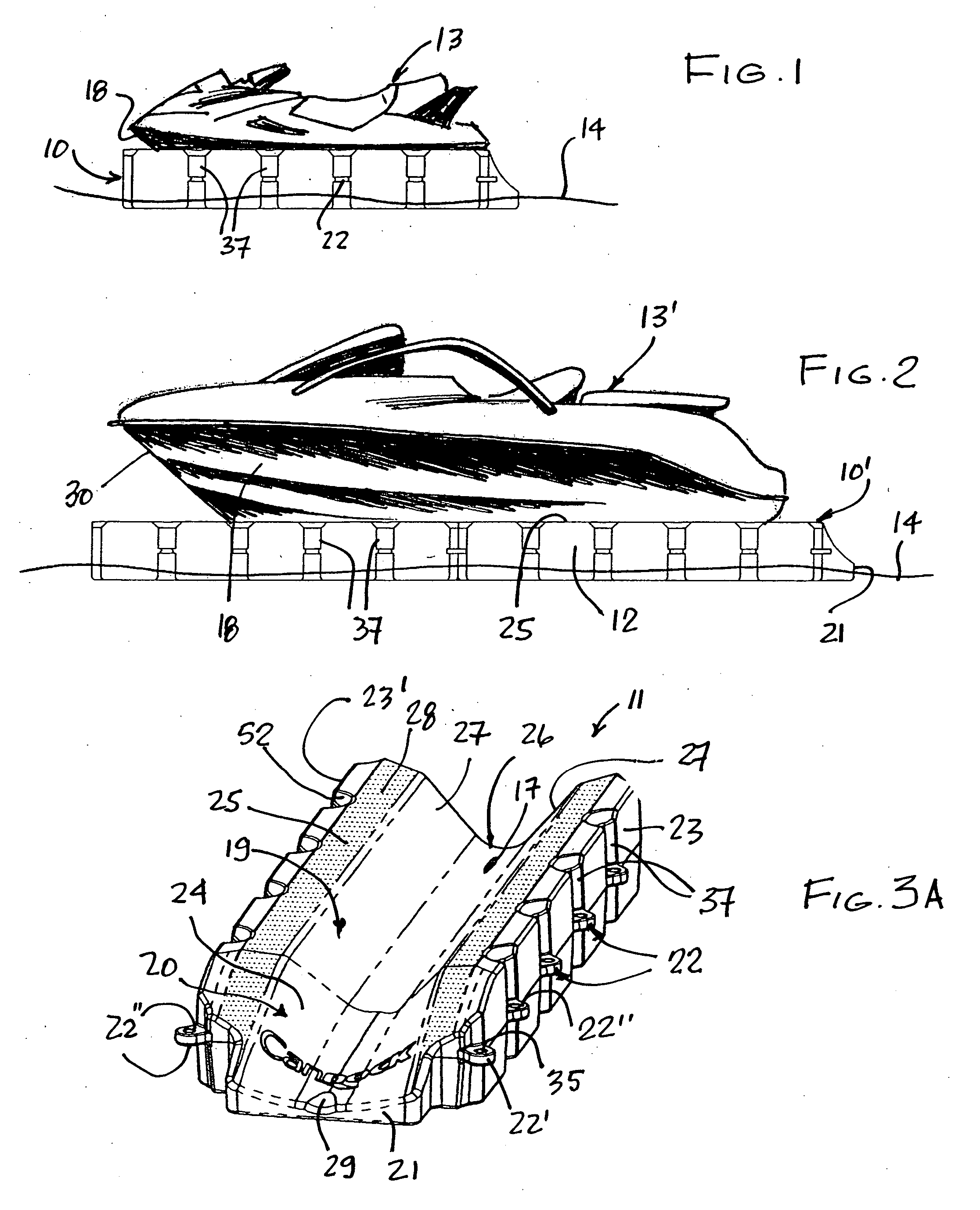 Floating dry dock for light watercrafts