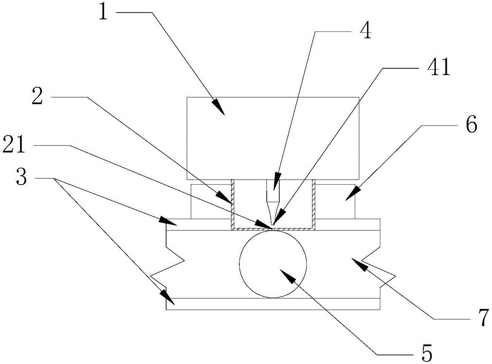 Can body spraying system fixed to side face of one guide rail