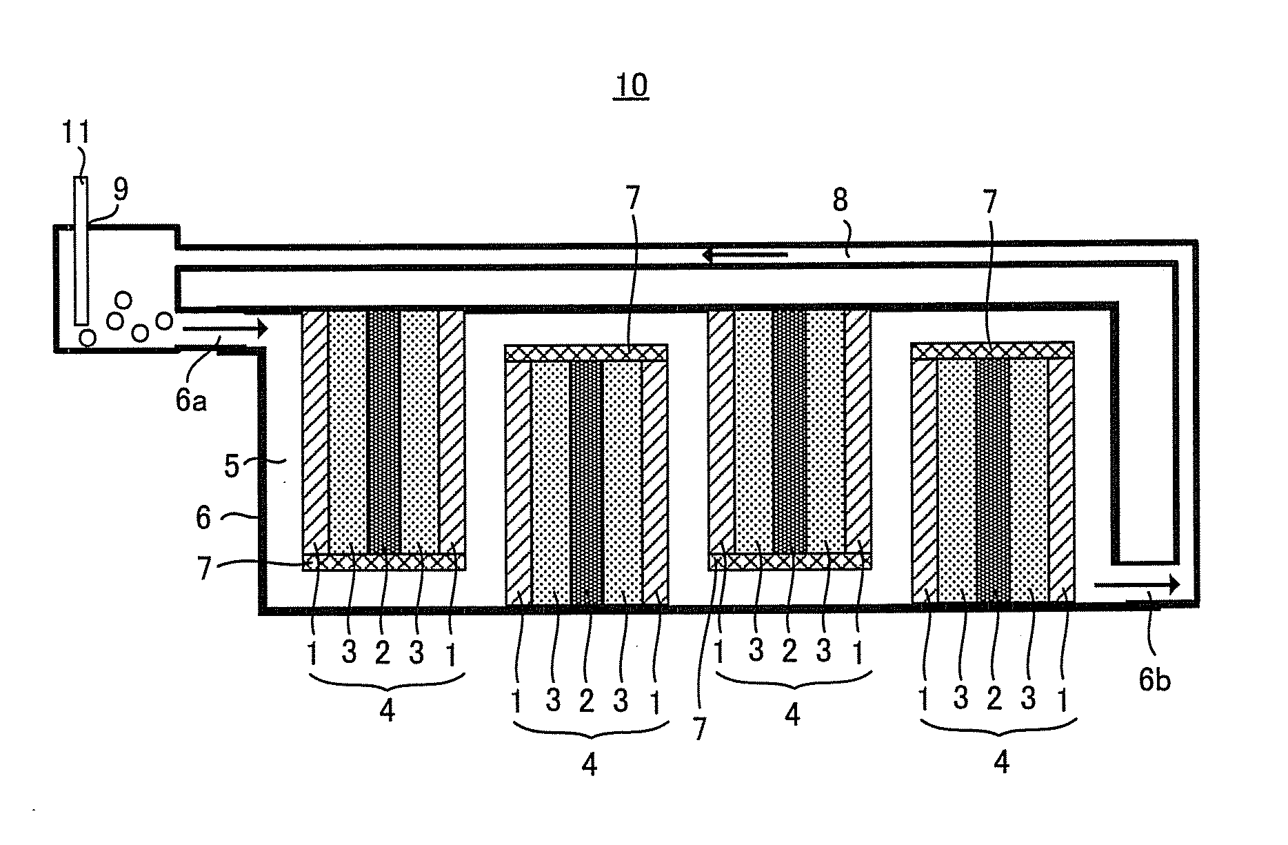 Air battery including oxygen-containing solvent