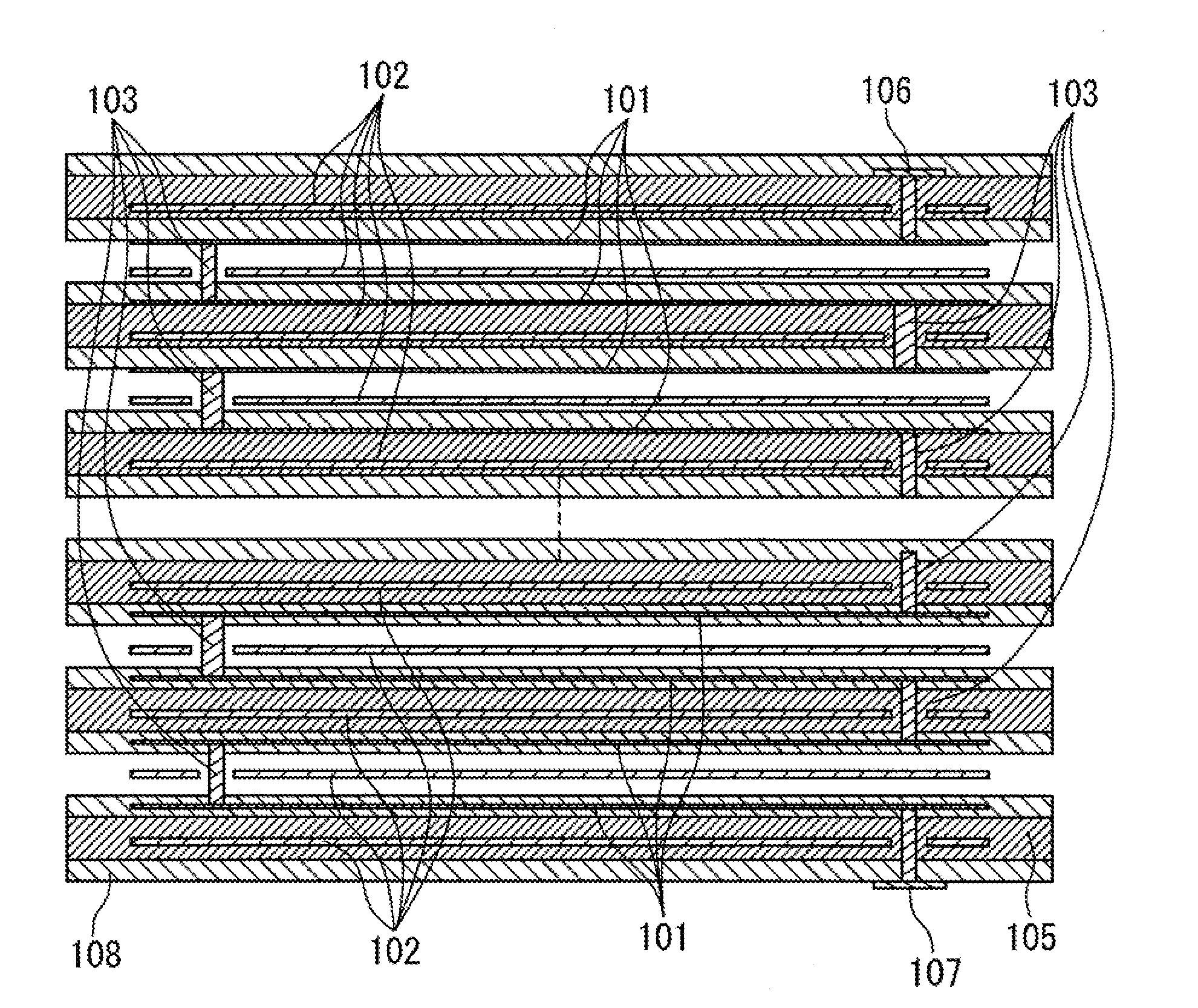 Compact filtering structure