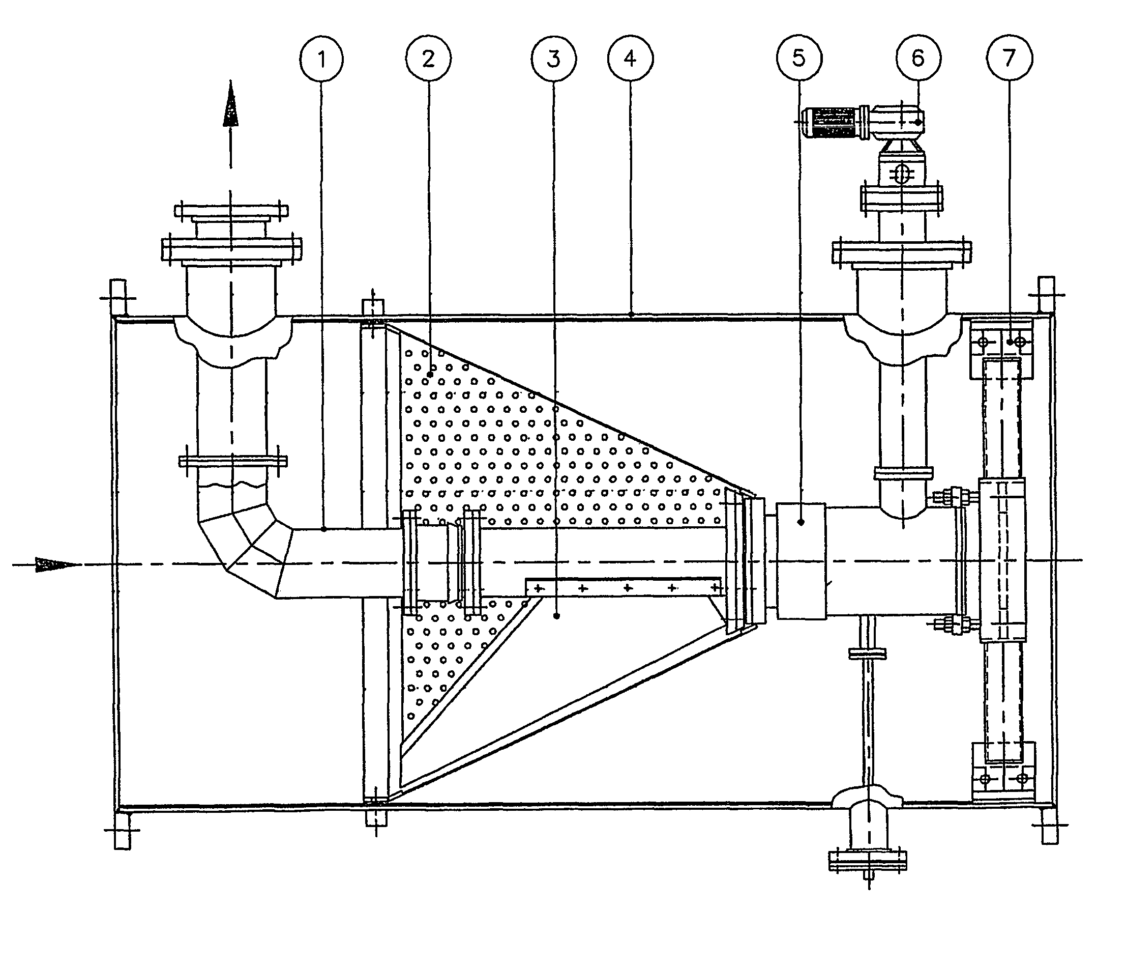 Debris filter with a rotating debris extractor