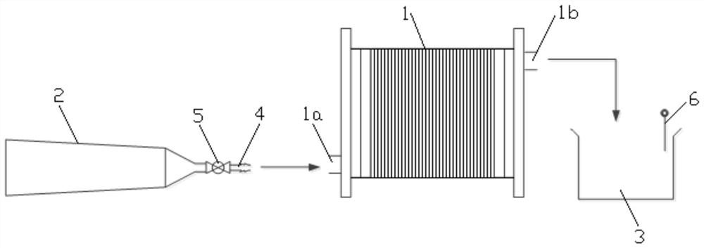 Battery stack residual liquid cleaning device and method suitable for hydrochloric acid-based flow batteries