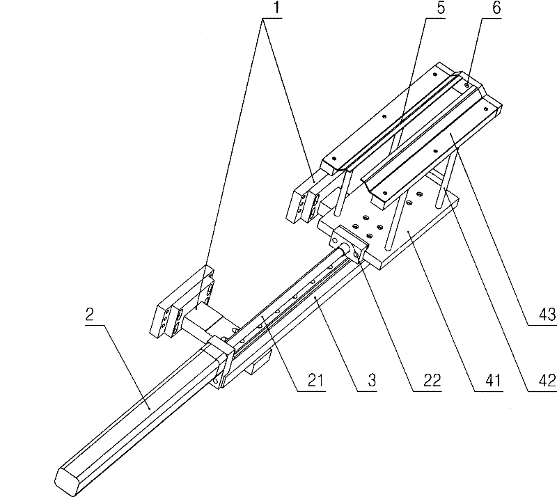 Bottle conveying device of bottle blowing machine