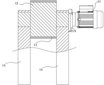 Dryer automatic feeding conveying device with preliminary drying function