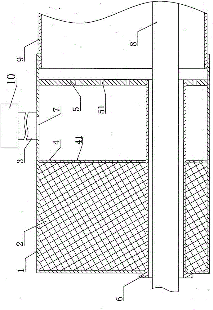 Dust removal and noise reduction device for grinding of internal surfaces of steel pipes