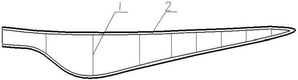 Wind turbine blade and icing preventing and removing method