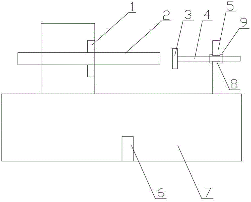 Semi-automatic pipe feeding machine