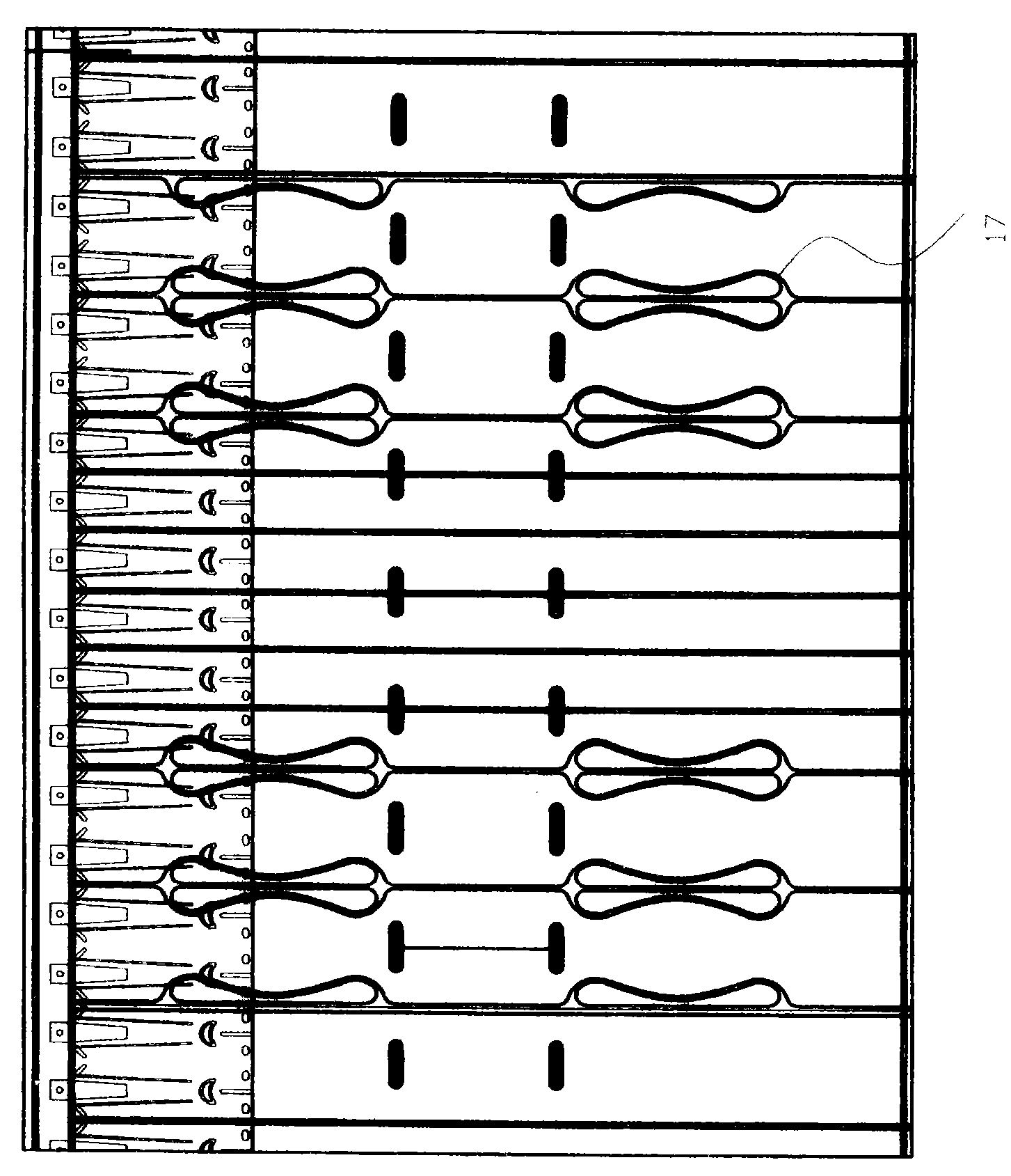 Air packaging device and production method for same