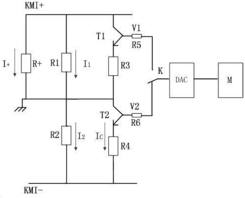 Insulation monitoring device with voltage deviation compensation and voltage deviation compensation method thereof