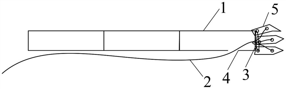 Device and method for filling open-air large-diameter blast hole with emulsion explosive