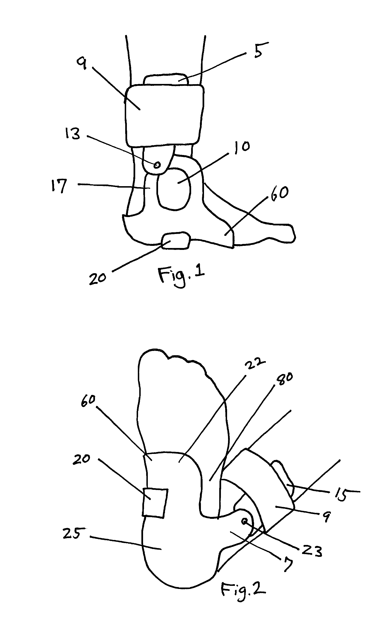 Articulated ankle foot brace having a malleolar window