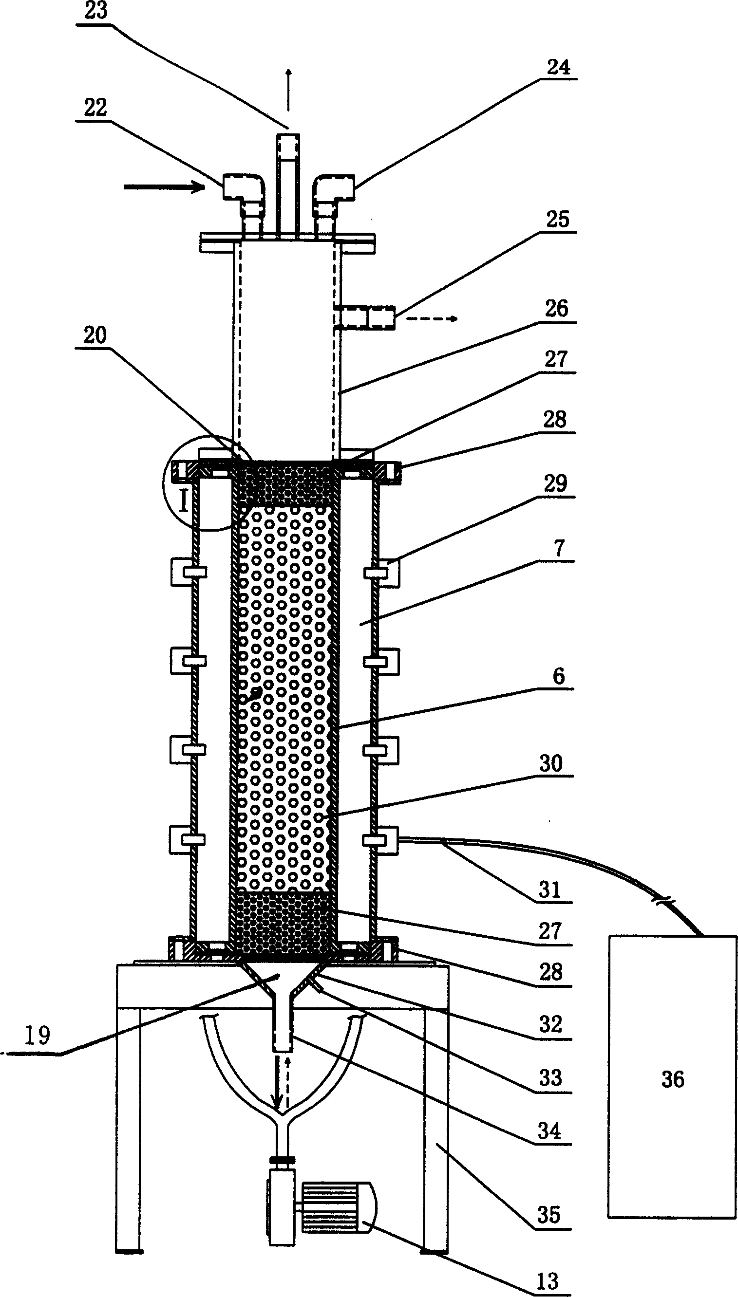 Microwave catalytic oxidation process and apparatus for treating waste water containing hard-to-degrade organic matters