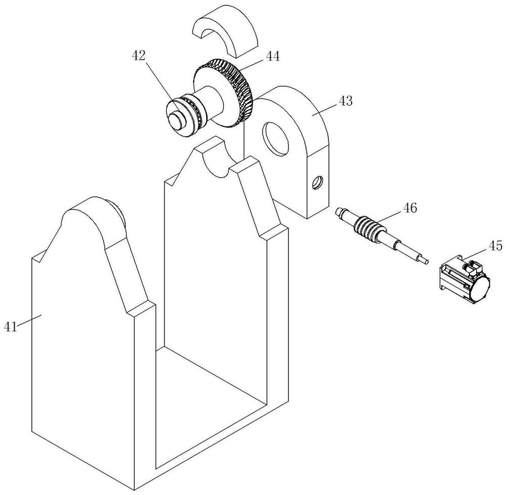 Plastic bottle cleaning and crushing integrated device