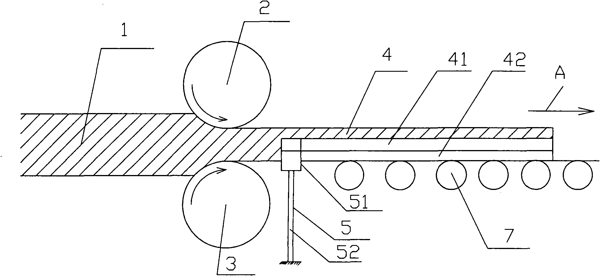 Glass plate and manufacturing method thereof and device employed in manufacturing method