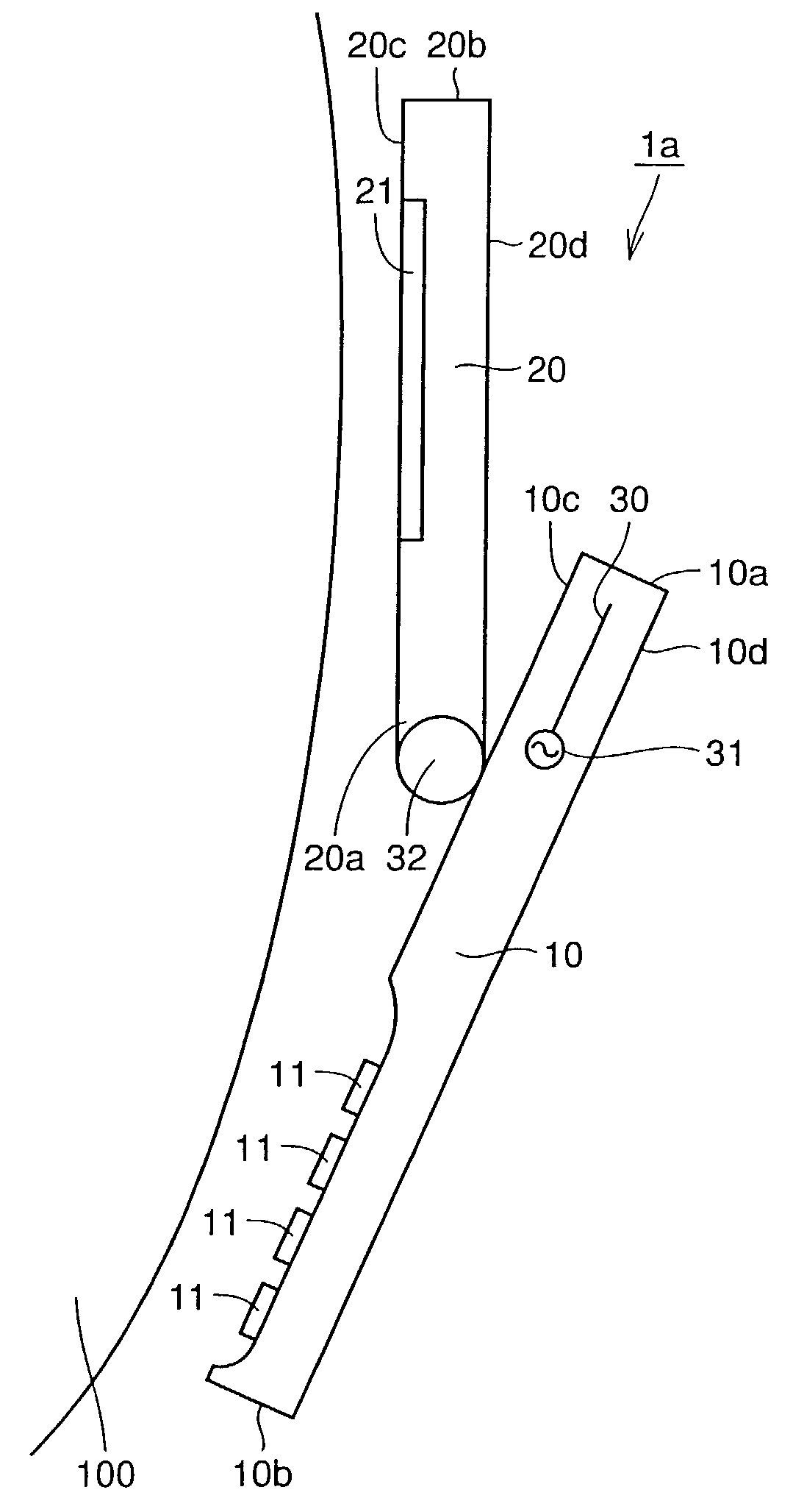 Mobile terminal including first and second housings and an antenna