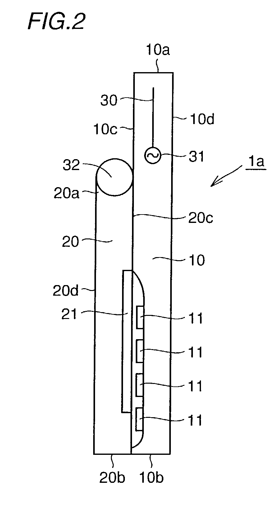 Mobile terminal including first and second housings and an antenna