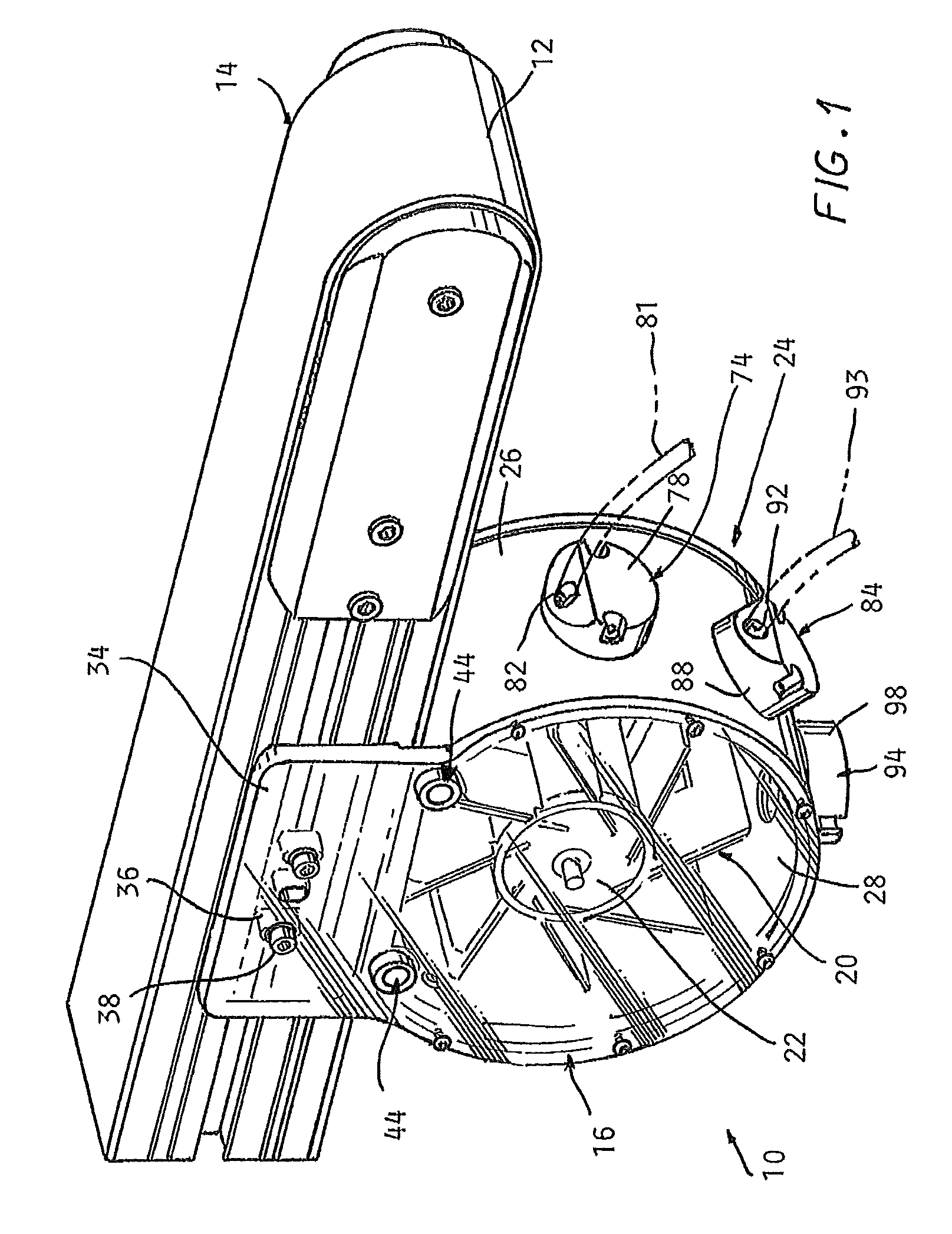 Apparatus for cleaning a conveyor belt