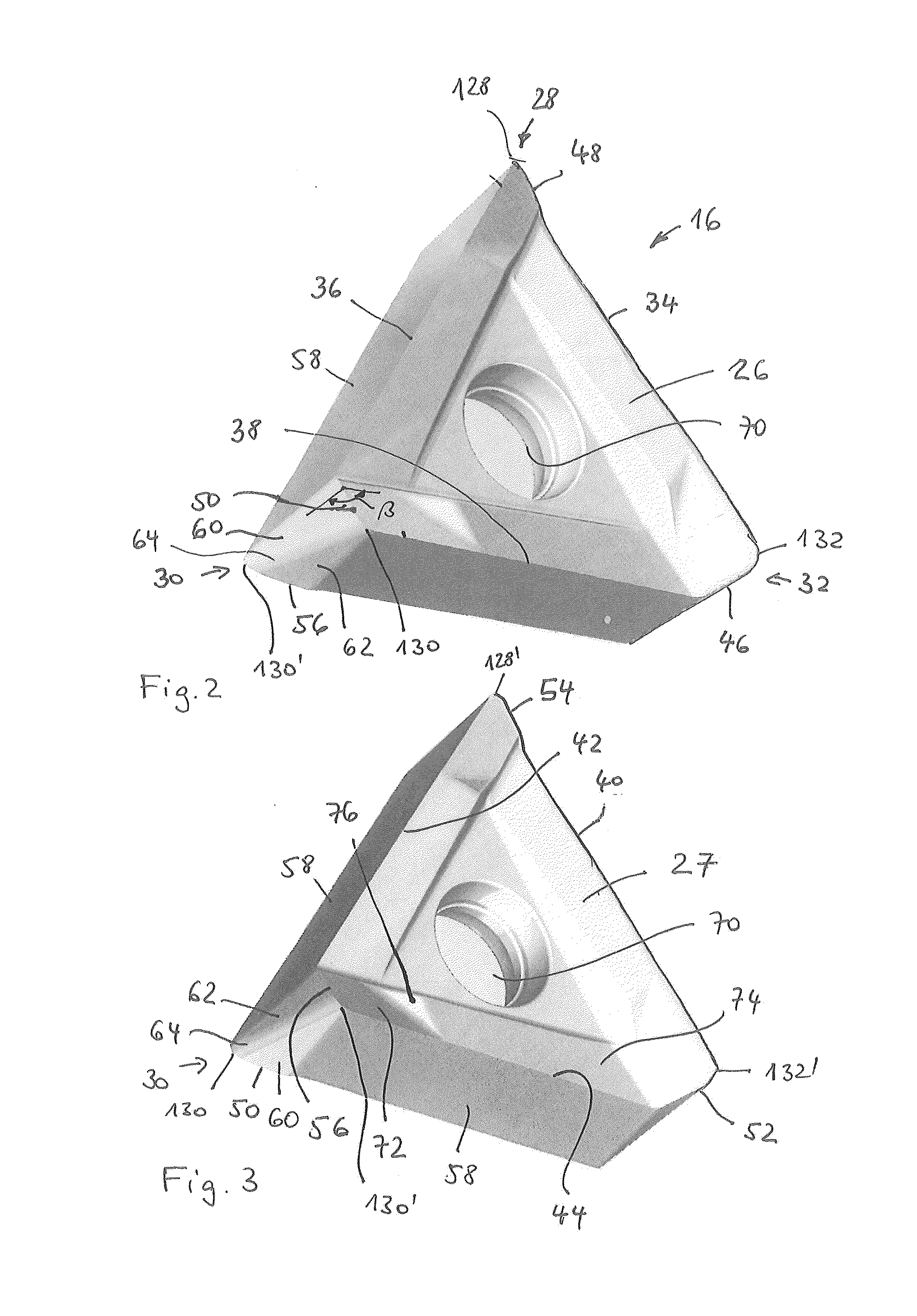 Triangle insert with multiple cutting edges and milling cutter therefor