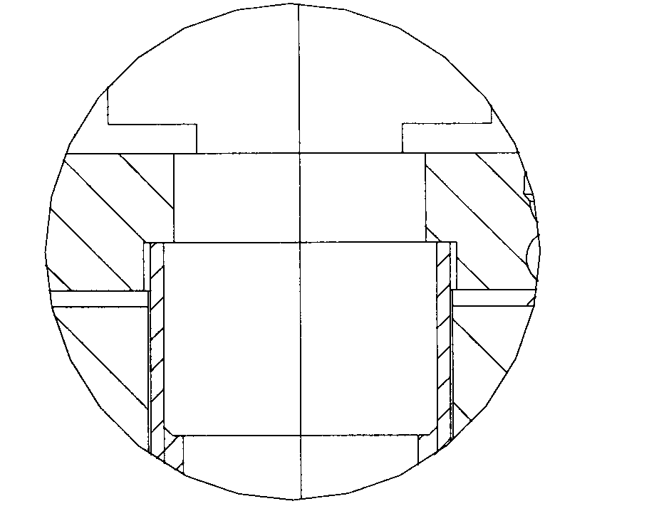 Oil sprayer compress tightly screw cap and fixing method thereof