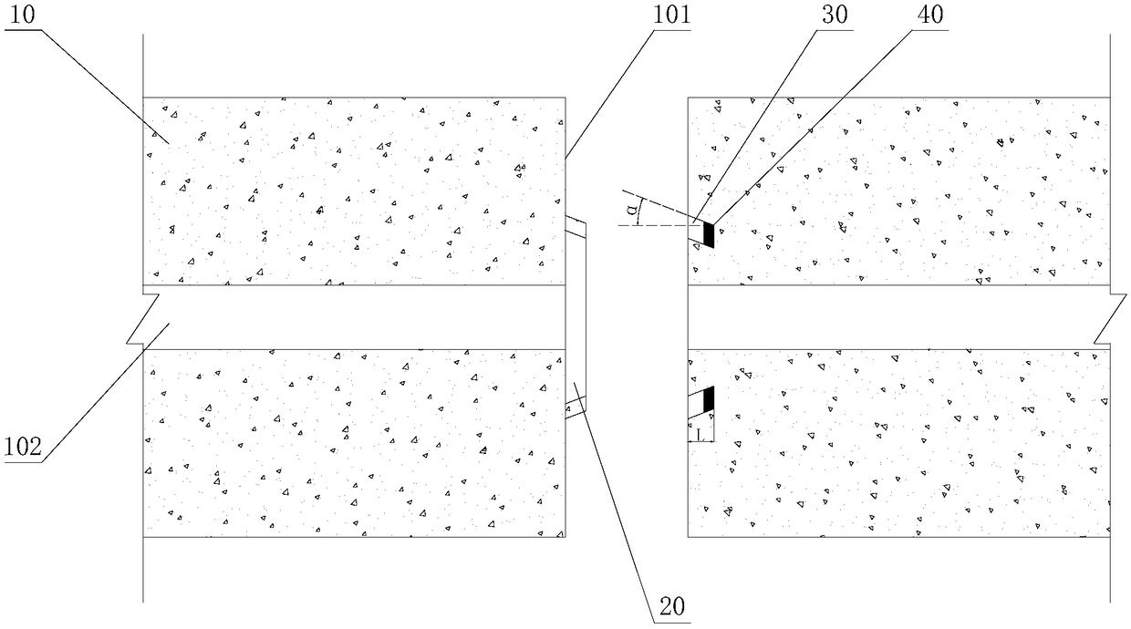 Sealing structure and method of in-plane prestressed reinforcement channel of segmental beam splicing