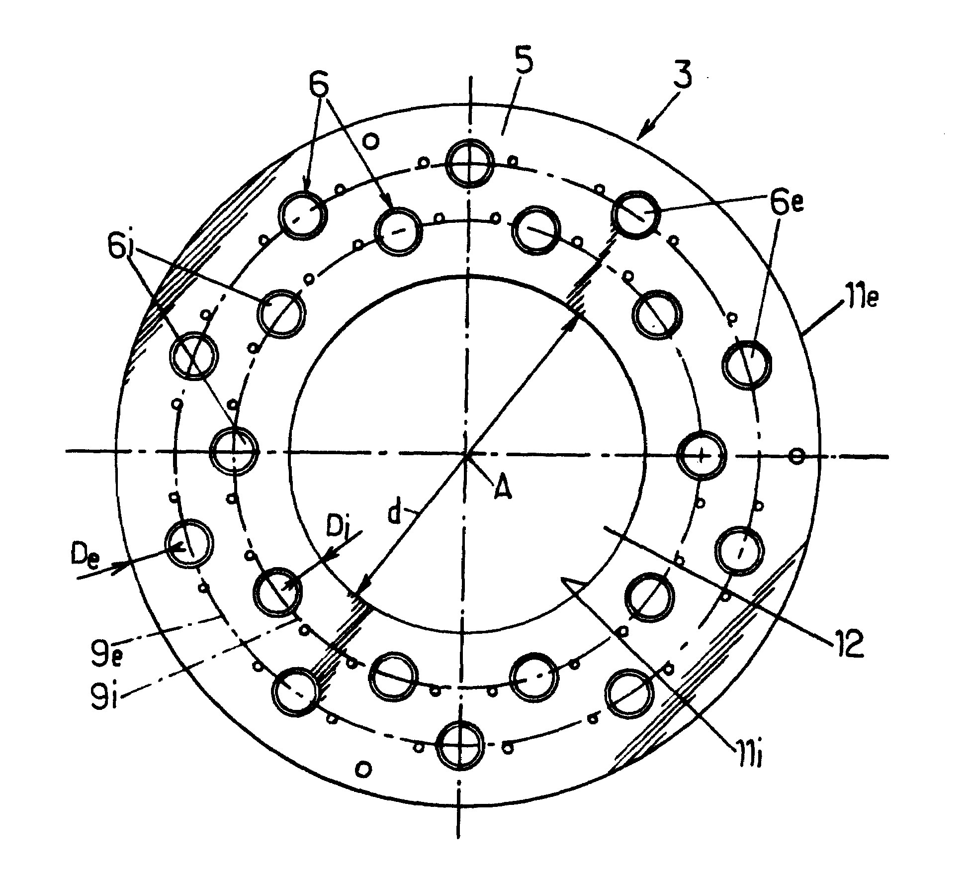 Rotating pressure distributor and carousel-type machine for treating hollow bodies which is equipped therewith