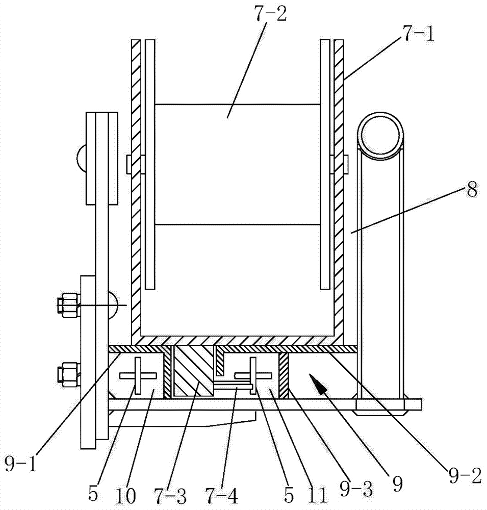 A control method and control device for an automatic towing cable system of a coal shearer