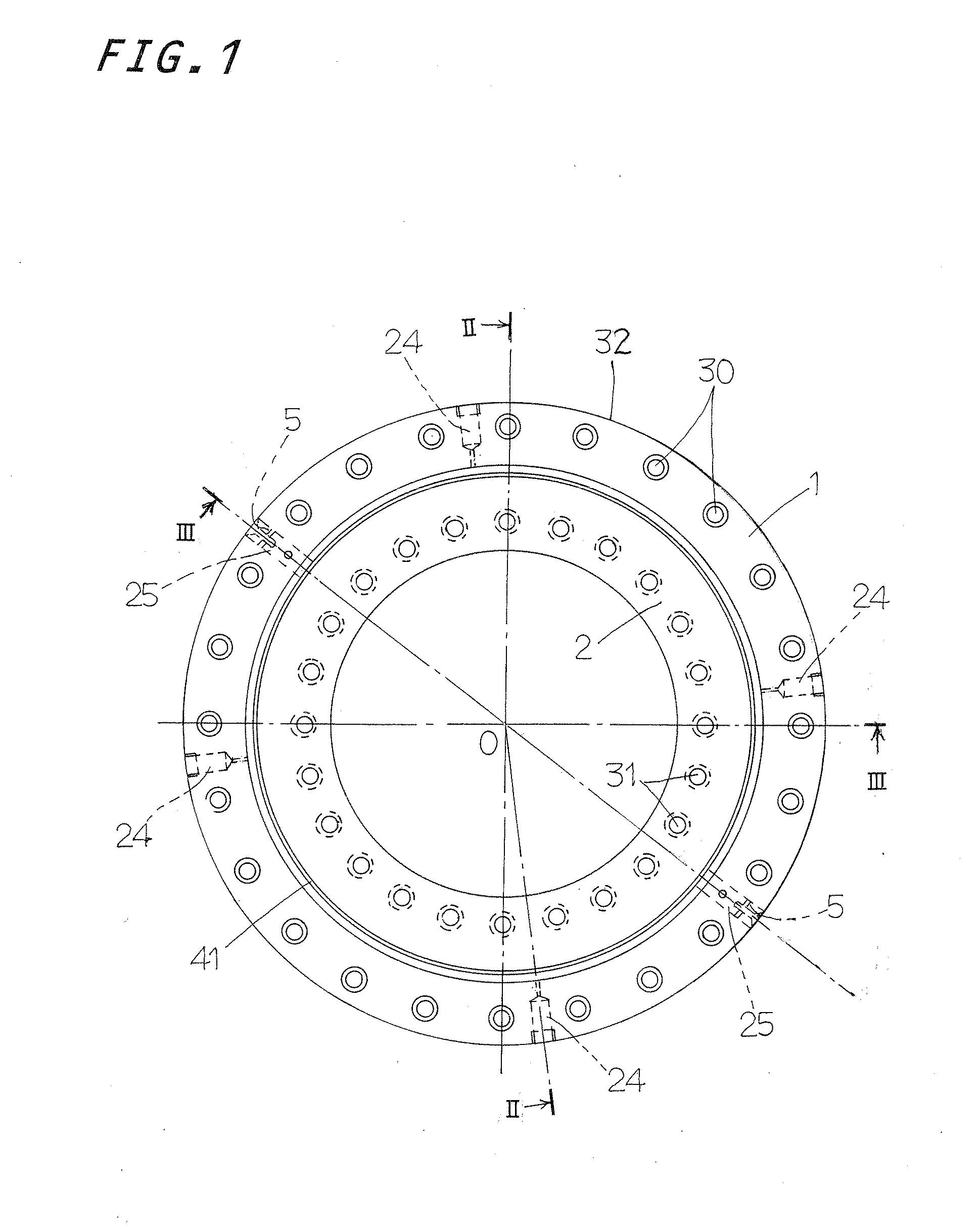 Turning bearing with rollers between outer ring and inner ring