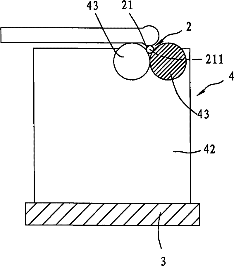 Method and device for measuring eccentric distance of small pole