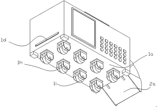 Automatic cleaning and screening device for corn processing