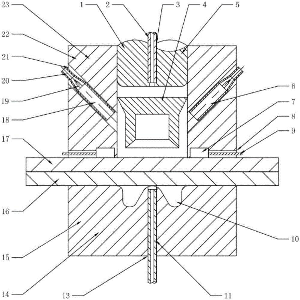 Self-piercing riveting device for ultra-high strength steel plate and aluminum alloy plate