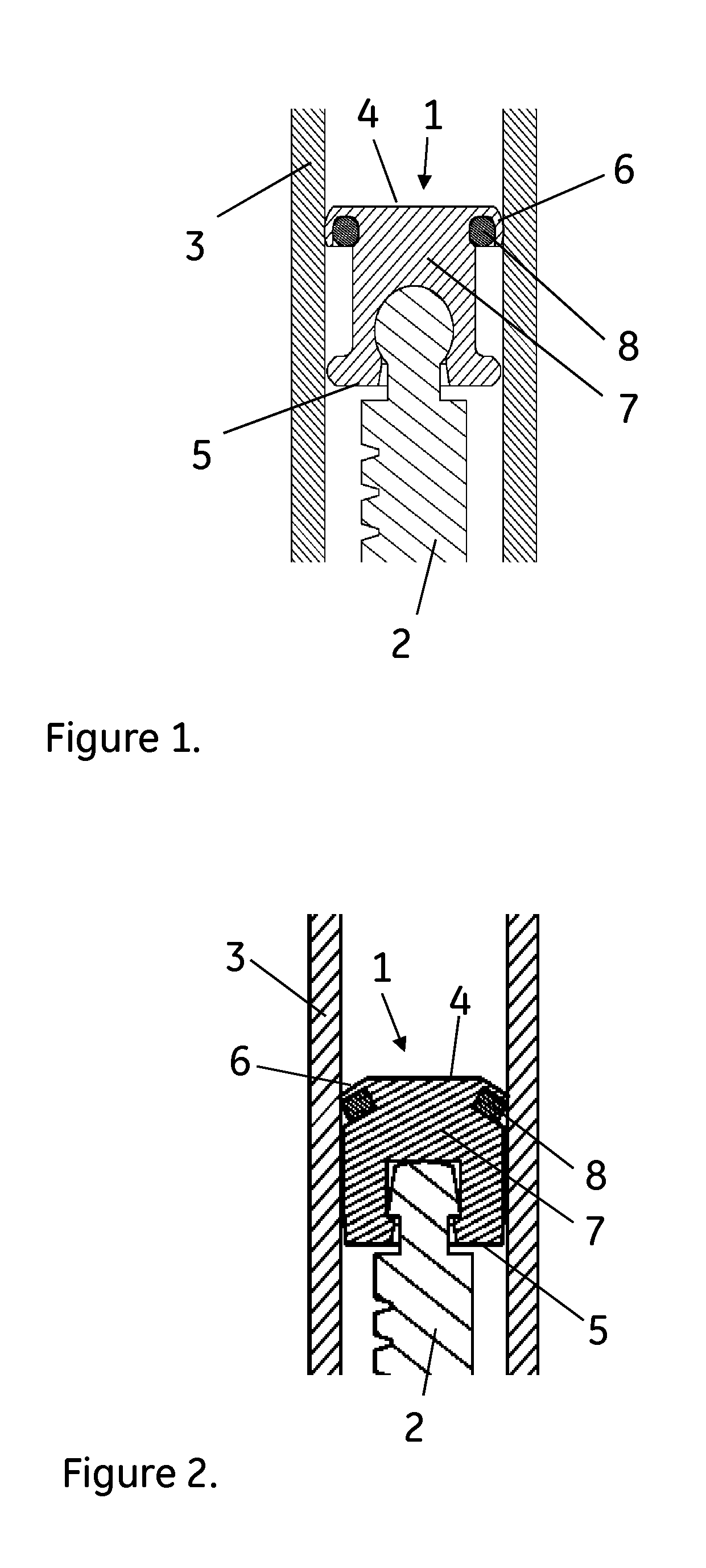 Piston head with sealing arrangement