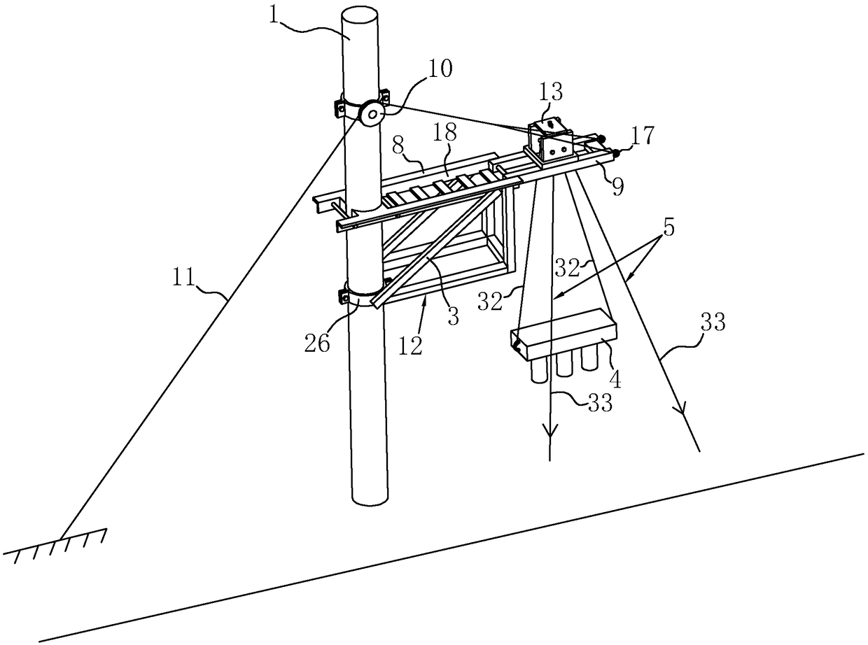 Mounting mechanism and mounting method for pole-mounted circuit breaker