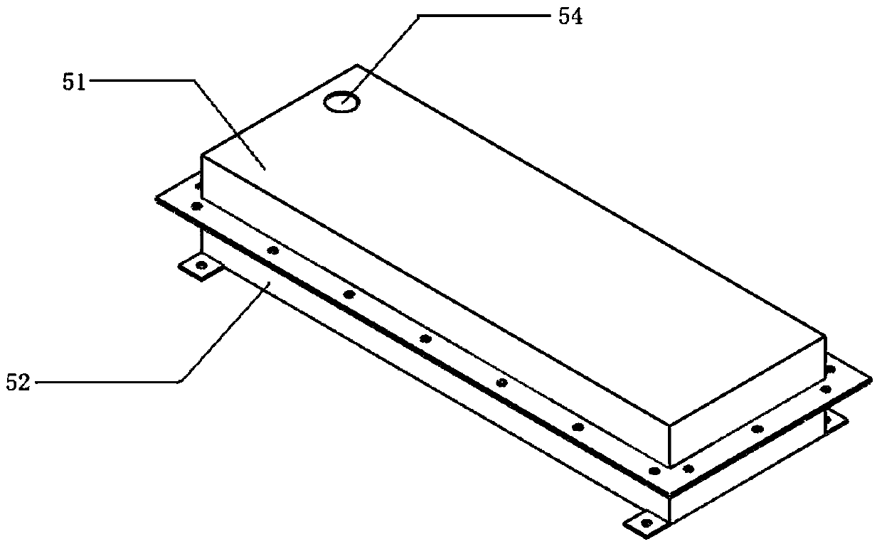 A device and method for electromagnetic ultraviolet collaborative treatment of organic wastewater