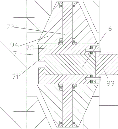 Machining device achieving precise machining and provided with reciprocating motion type machining head