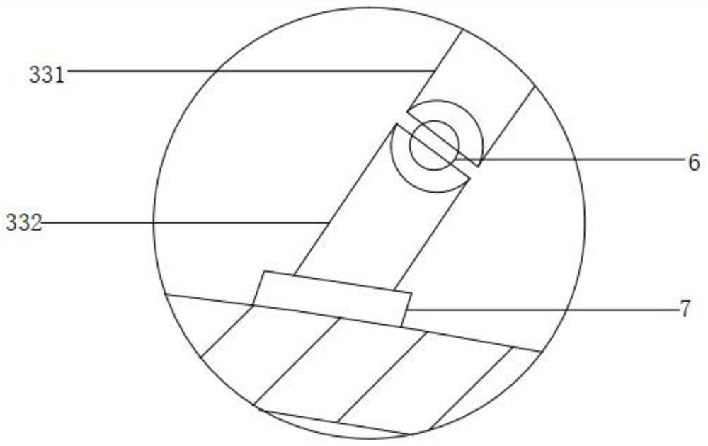 Adjustable mounting structure for arc-shaped assembly-type suspended ceiling