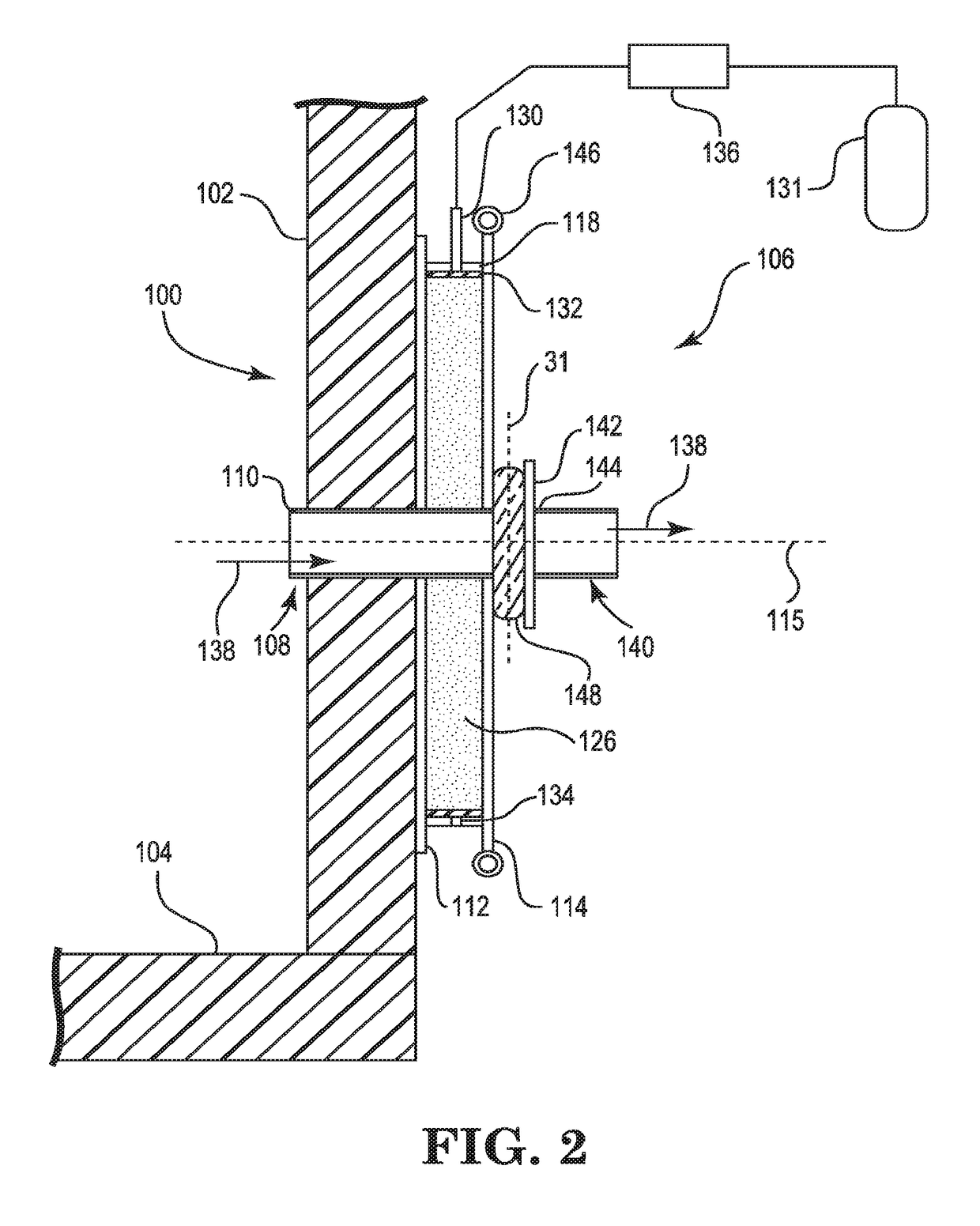 Apparatus and method for conditioning molten glass