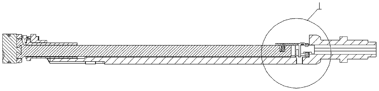 Pushing cutter rod bending deformation compensation mechanism suitable for stapler