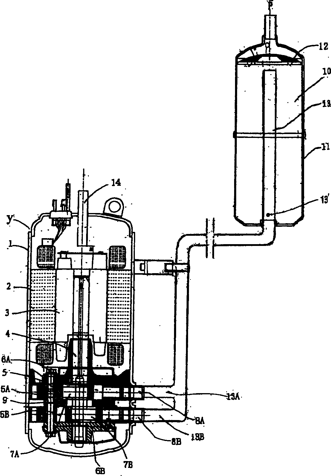 Structure of gas-liquid separator with rotary dual cylinder compressor