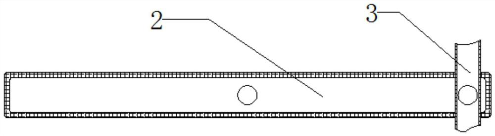 A semi-automatic device for automatically controlling the switch of the venetian blind according to the outdoor temperature