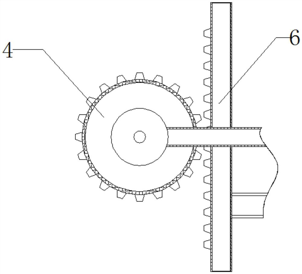 A semi-automatic device for automatically controlling the switch of the venetian blind according to the outdoor temperature