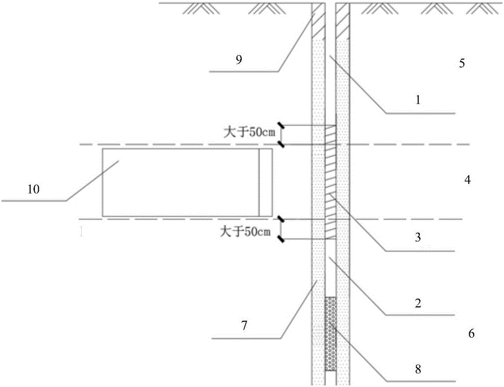 Combined type pressure reduction well casing used for shield excavation interval and mounting method of combined type pressure reduction well casing