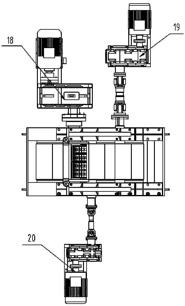 Hydraulic multistage composite roller crusher