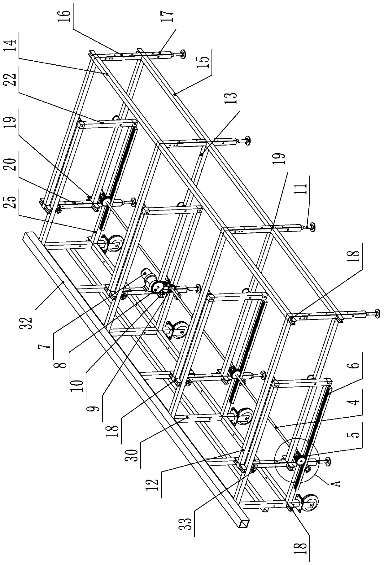 Spreading table with adjustable width