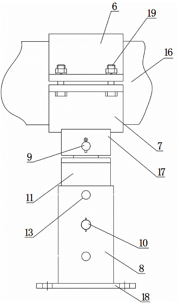 Novel supporting device for gas drilling sand draining pipe