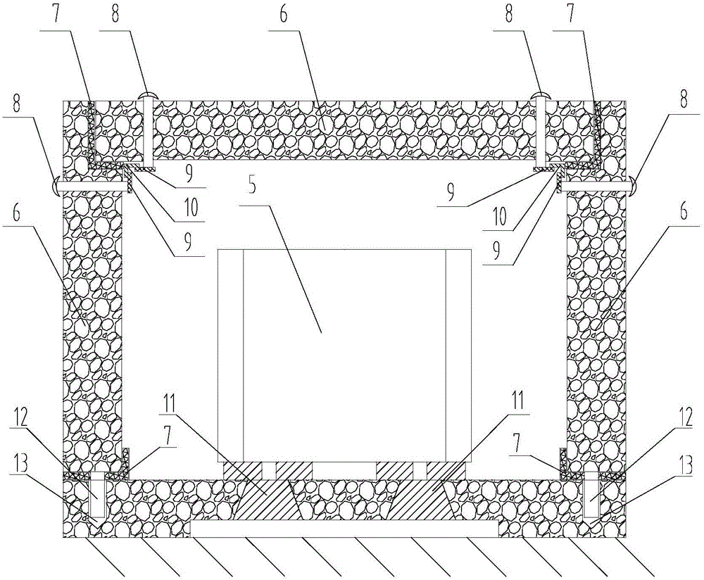 Composite noise reduction board and noise reduction device