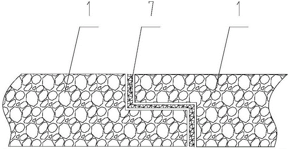 Composite noise reduction board and noise reduction device