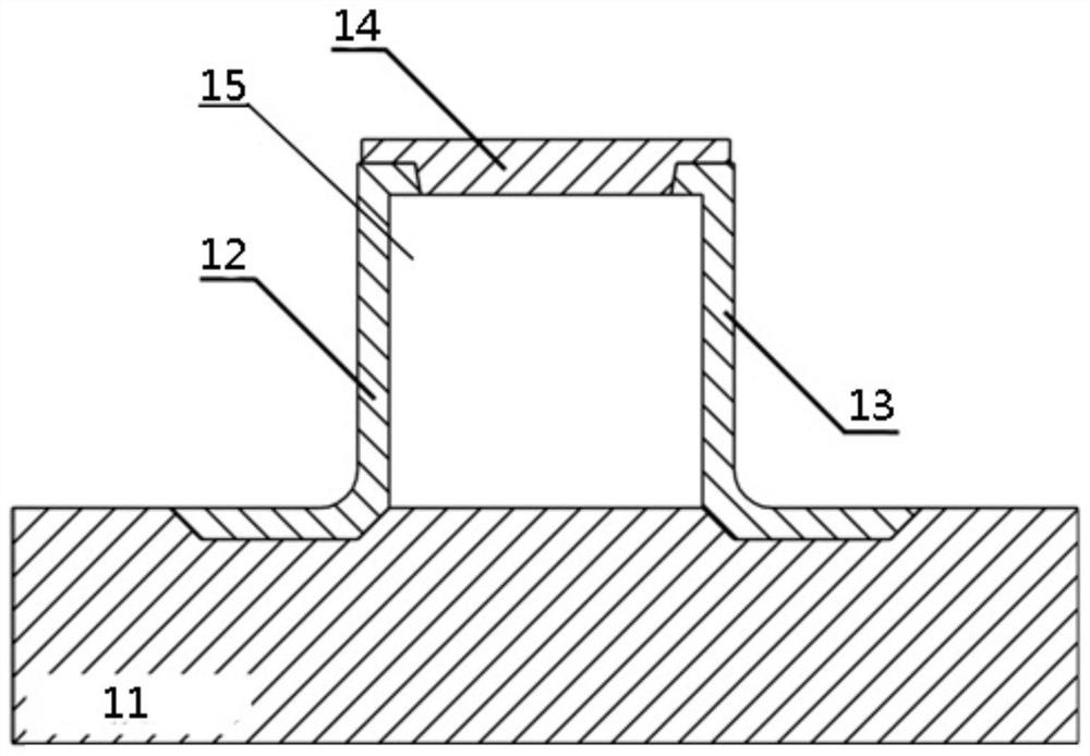 Forming tool and method for preparing rectangular hollow composite tubular member by using forming tool